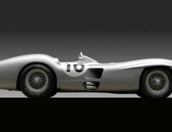 Mobil Bersejarah Mercedes-Benz W196 Streamliner Akan Dilelang 