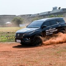 Bridgestone Uji Coba Ban Dueler A/T002 di Jalanan Aspal dan Off-road