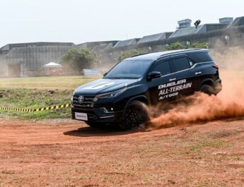 Bridgestone Uji Coba Ban Dueler A/T002 di Jalanan Aspal dan Off-road