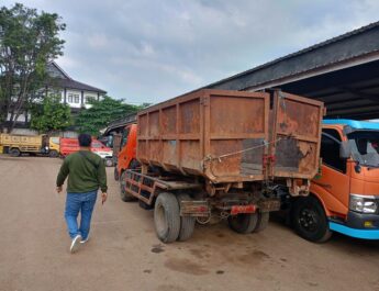 Puluhan Kendaraan Pengangkut Sampah di Purwakarta tidak Lakukan Uji KIR