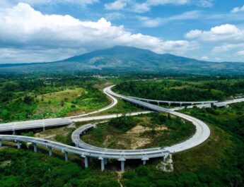 1 Dekade Jalan Tol Trans Sumatra Membangun Daerah