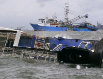 Tornado Sebabkan Kapal Pesiar Mewah Karam di Sisilia 