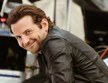 Reuni yang Emosional Bradley Cooper dan Will Arnett