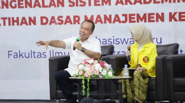 Mahasiswa Diminta Beradaptasi Terhadap Pesatnya Perkembangan Teknologi