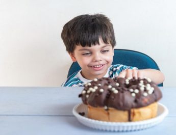 Ini Cara Mengurangi Konsumsi Makanan dan Minuman Manis untuk Anak