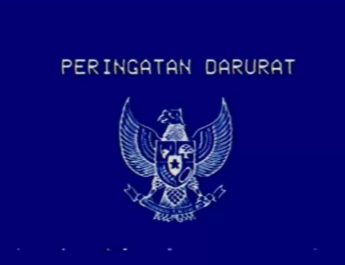 Kawal Putusan MK, Mahasiswa Nyalakan