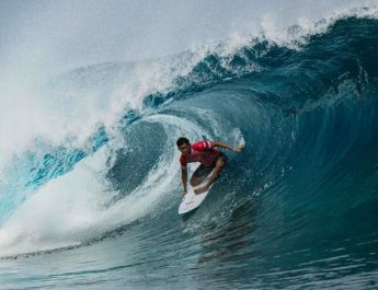 Rio Waida Siap Tampil di WSL Fiji Pro