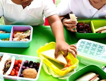 Makanan Lokal Bisa Jadi Opsi untuk Bekal Bergizi untuk Anak Anda Lho