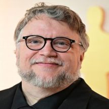 Guillermo del Toro Bagikan Kejadian Mistis Saat Syuting Film Frankenstein