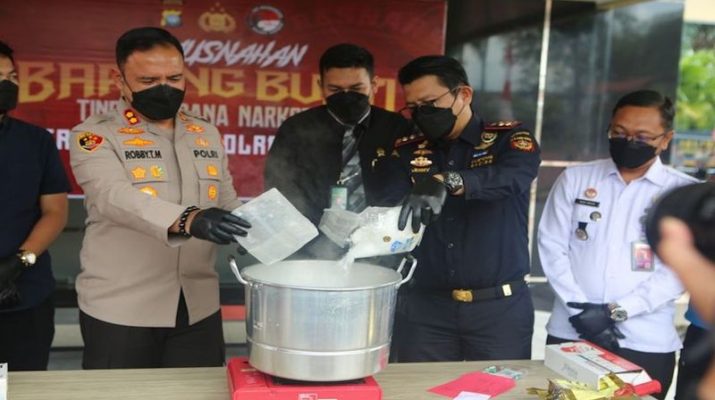 Bea Cukai dan Polres Karimun Hancurkan Barang Bukti Sabu Senilai Miliaran Rupiah