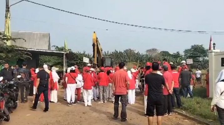 Penutupan Akses TPA Liar di Limo Depok Ricuh