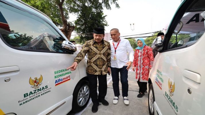 Rumah Sehat Baznas Terima 8 Ambulans dan Alat USG lewat Sedekah Konsumen Alfamart