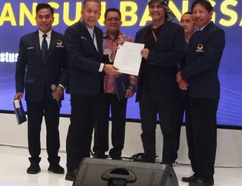 Pasangan Viman-Raden Dicky Terima SK dari NasDem dan Gerindra di Pilkada Kota Tasikmalaya