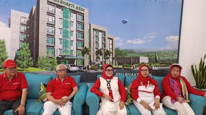 Kampus Unibang Gelar Funwalk Rayakan HUT Kemerdekaan RI ke 79