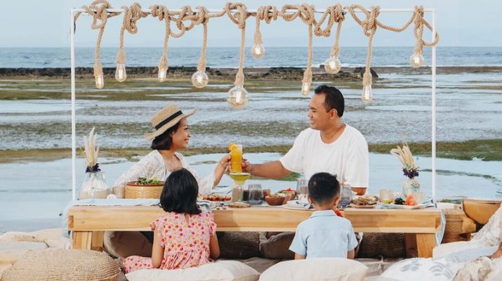 Rayakan Kebersamaan dengan Chic Picnic Tepi Pantai di Sofitel Bali Nusan Dua Beach Resort