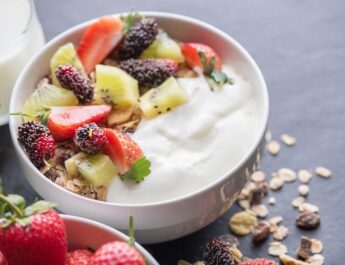 Resep Yoghurt Beku: Alternatif Sehat Es Krim untuk Menyegarkan Badan