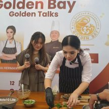 Golden Bay Live Seafood Restaurant Luncurkan Menu Baru Bersama Celebrity Chef Devina Hermawan