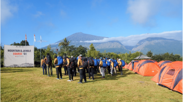 Delapan Hari dari Lembah sampai Puncak Rinjani, Ratusan Pendaki Gabung Kelas Mountain & Jungle Course EIGER 2024