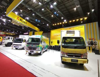 Mitsubishi Fuso Pamerkan Lima Model 