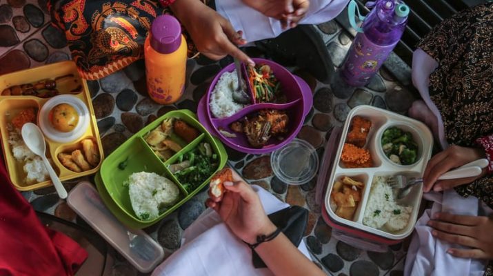 Kenalkan Pola Makan Baik pada Anak Sedini Mungkin