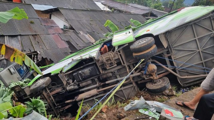 Kronologi Kecelakaan Bus dari Rawa Belong Terjun ke Jurang Puncak Bogor