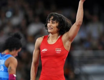 Pegulat India Vinesh Phogat Pensiun setelah Didiskualifikasi dari Olimpiade 2204