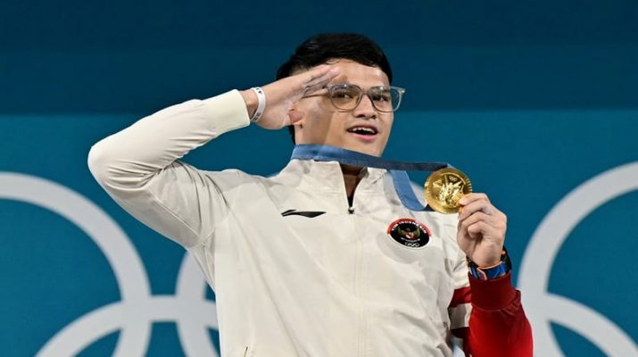 Mengenal Rizki Juniansyah, Si Tukang Pecah Rekor yang Persembahkan Medali Emas Olimpiade Paris 2024 untuk Indonesia