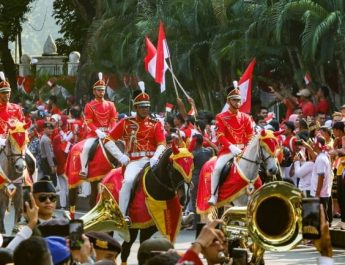 Pemprov DKI Turut Berikan Hiburan dan Pengamanan di Lokasi Kirab Bendera Merah Putih