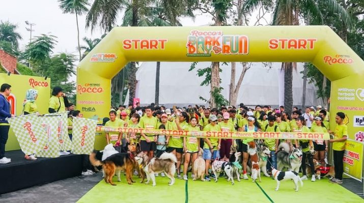 Acara Jalan Sehat Bersama Anjing Ini Pecahkan Rekor Muri