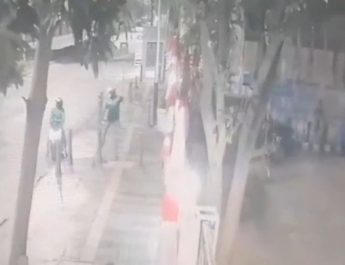 Polisi Periksa CCTV Lacak Pelaku Teror Bangkai Ayam di Kantor KPU Jakut