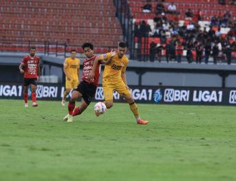 Kabau Sirah Ditekuk  Bali United 2-0