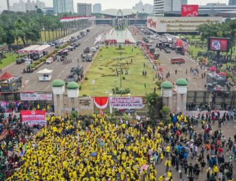 Menguatnya Oligarki Membuat Demokrasi Melemah