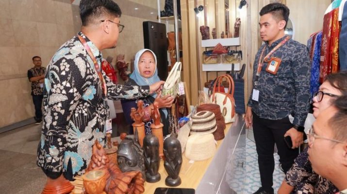 Pameran Kriyanusa Perkuat Usaha Mikro Kecil