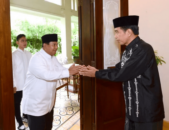 Bantah Isu Retak, Lewat Pantun Muzani Sebut Jokowi-Prabowo Sibuk Bangun Negeri