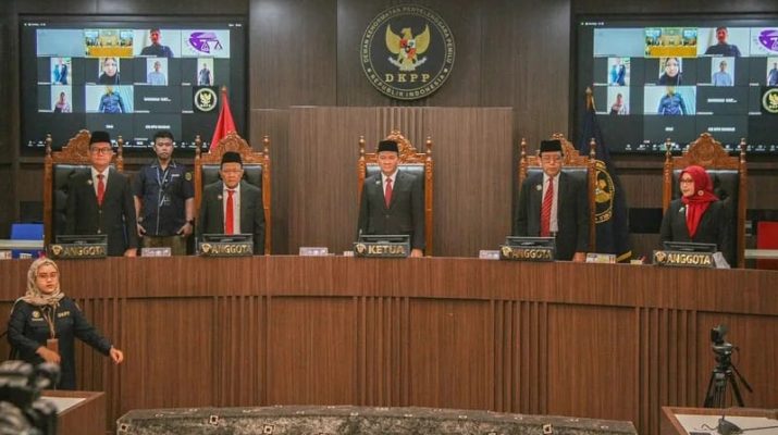 Terbukti Gelembungkan Suara, Tiga Penyelenggara Pemilu Dipecat DKPP