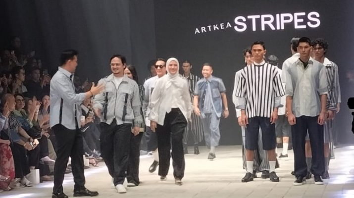 Artkea Stripes Hadirkan Kemeja Pola Garis Beragam Gaya di PIMFW 2024