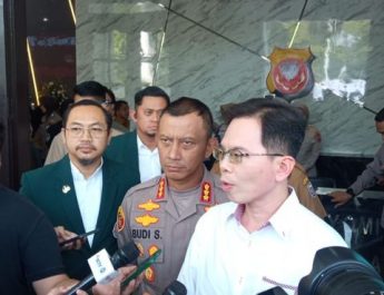 Polrestabes Bandung dan Sido Muncul Bantu Keluarga Penderita Stunting