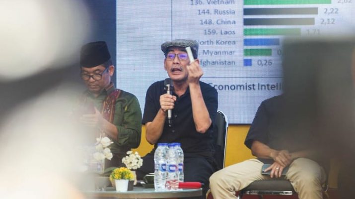 Luhut Pandjaitan: Faisal Basri Bantu Rumuskan PPKM saat Pandemi Covid-19