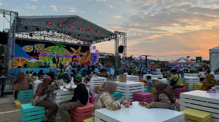 Mencicipi Hidangan Pantai dan Serunya Permainan Tradisional di Pasar Senggol