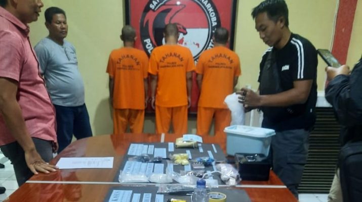 Polres Tasikmalaya Tangkap 3 Pengedar Narkoba, Sabu 464 Gram Disita