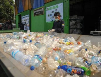 Menjaga Lingkungan dengan Kedepankan Proses Daur Ulang Plastik