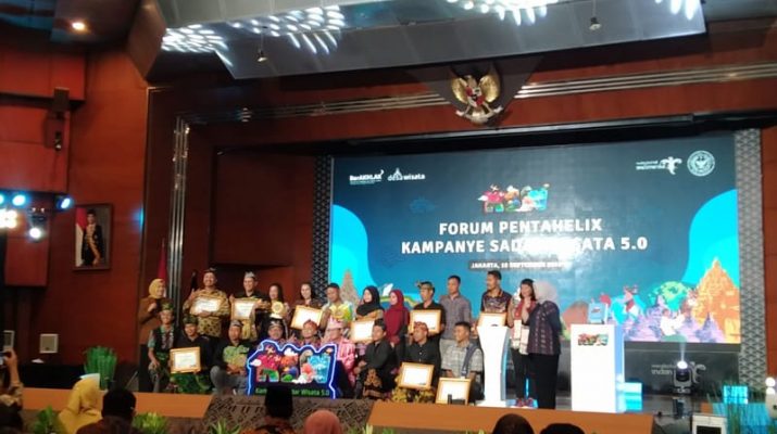 Kemenparekraf Luncurkan Buku Kampanye Sadar Wisata di 10 Desa Wisata