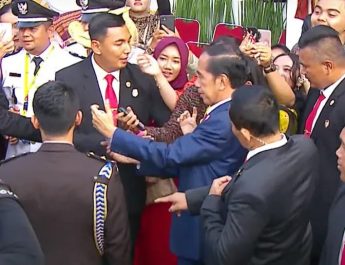 Pria Mengaku Dipukul Saat Swafoto dengan Jokowi, Paspampres Minta Warga Jangan Agresif