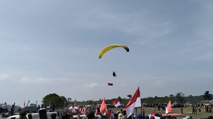 Atlet dari 14 Negara Ramaikan Lomba Paralayang di Sumedang