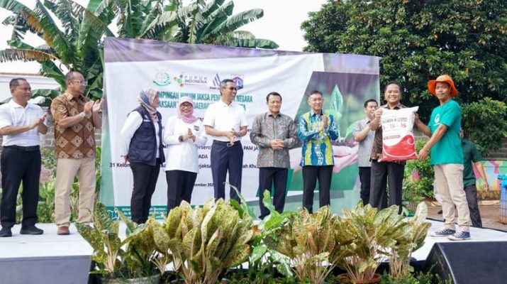 Pupuk Indonesia Gandeng Kejaksaan Agung Dorong Urban Farming di Jakarta