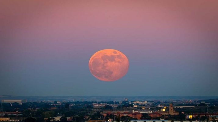 Supermoon 18-20 September 2024, BMKG Prediksi Picu Banjir Rob di Pesisir Selatan Jawa