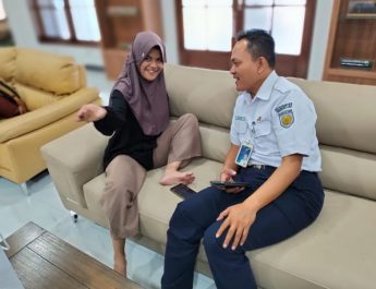 PT KAI Bandung Beri Kesempatan Penyandang Disabilitas Menikmati Perjalanan dengan KA