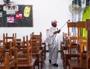 Peran Palang Merah Indonesia dalam Penanganan Pandemi COVID-19: Sterilisasi, Edukasi, dan Kolaborasi