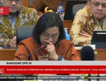 Tangis Sri Mulyani tak Terbendung saat Rapat Perpisahan di Banggar DPR