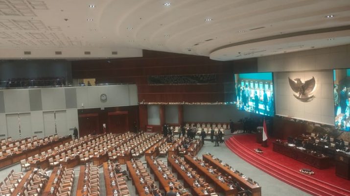 DPR Gelar Rapat Paripurna Pengesahan RUU Kementerian Negara, 260 Anggota Izin